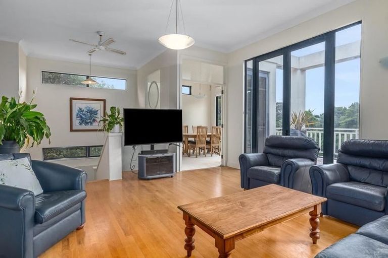 Photo of property in 6 North Bay, Waikanae, 5036