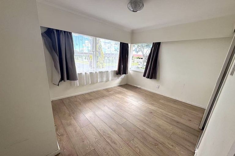 Photo of property in 5 Olena Avenue, Sunnyhills, Auckland, 2010