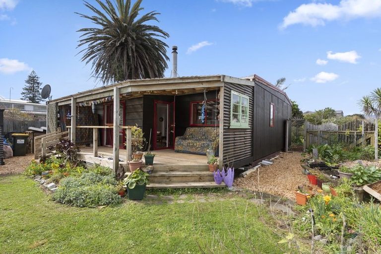 Photo of property in 5 Health Camp Road, Otaki Beach, Otaki, 5512