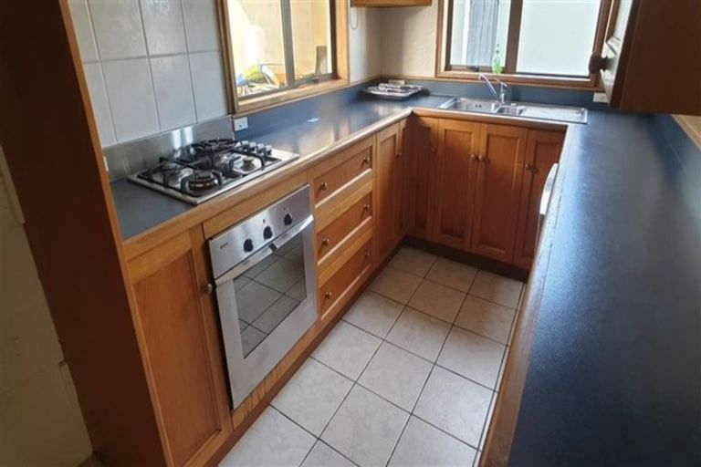 Photo of property in 6 Lilford Place, Half Moon Bay, Auckland, 2012