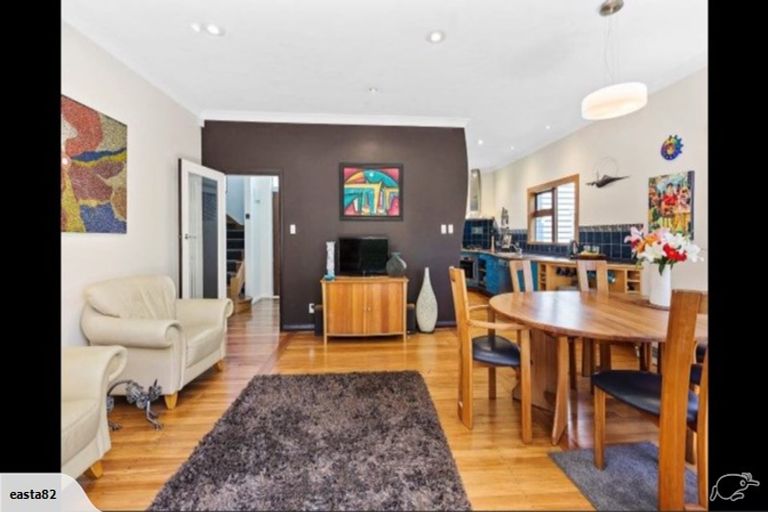 Photo of property in 75 Dundas Street, Seatoun, Wellington, 6022