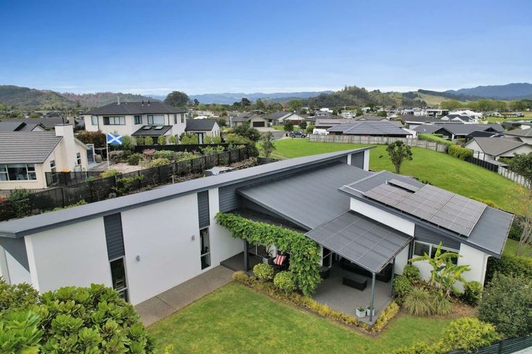 Photo of property in 20 Roseberry Place, Whitianga, 3510