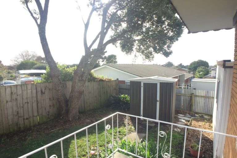 Photo of property in 4/94 Lynwood Road, New Lynn, Auckland, 0600