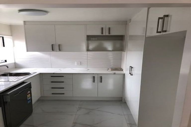 Photo of property in 2/328 Bucklands Beach Road, Bucklands Beach, Auckland, 2012