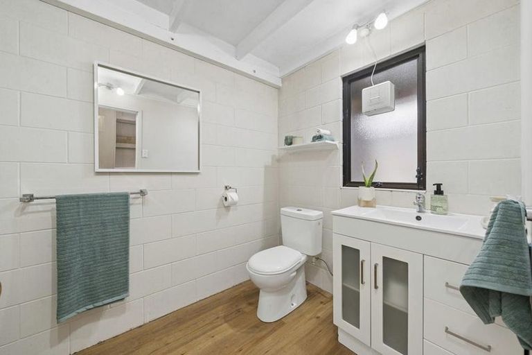 Photo of property in 5a Tapestry Grove, Silverstream, Upper Hutt, 5019