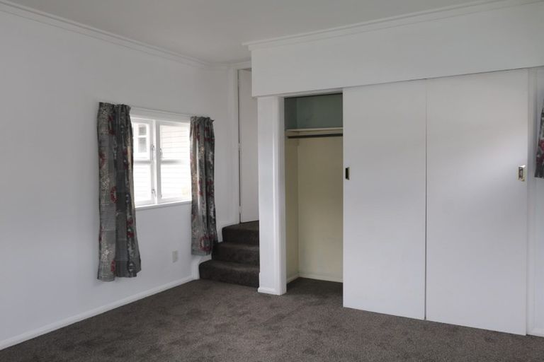 Photo of property in 396 Stokes Valley Road, Stokes Valley, Lower Hutt, 5019