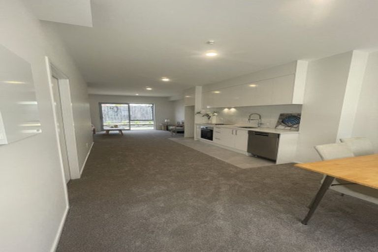 Photo of property in 53d Edmonton Road, Henderson, Auckland, 0612