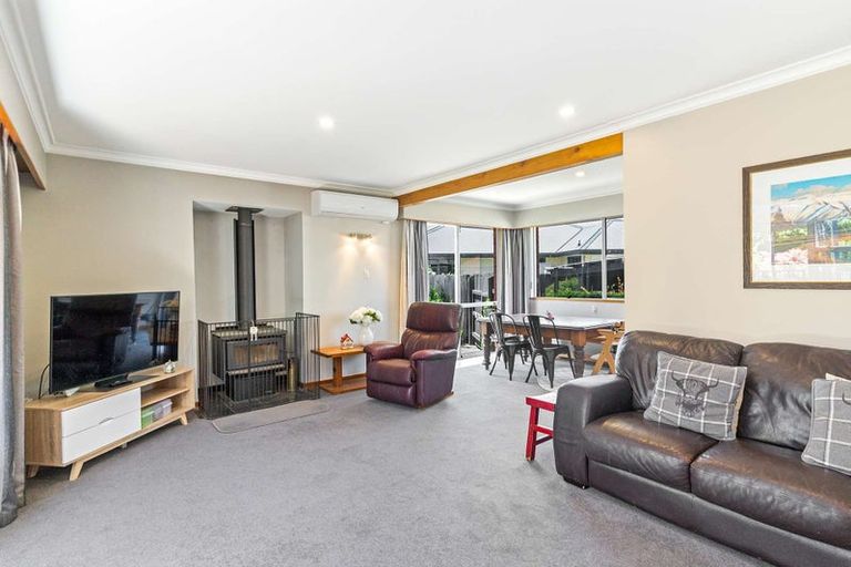 Photo of property in 52 Mcmurdo Street, Tinwald, Ashburton, 7700