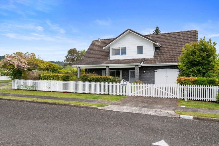Photo of property in 2 Judith Place, Owhata, Rotorua, 3010