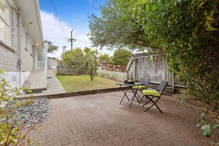 Photo of property in 1/10a Walter Street, Hauraki, Auckland, 0622