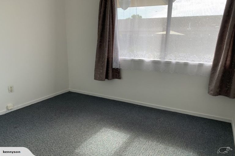 Photo of property in 1/6 Colleen Norma Place, Half Moon Bay, Auckland, 2012