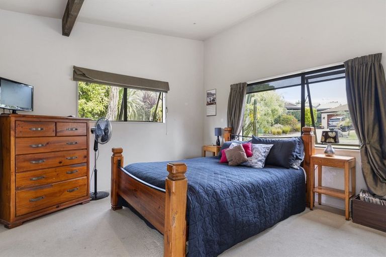 Photo of property in 20 Owen Place, Omokoroa, 3114