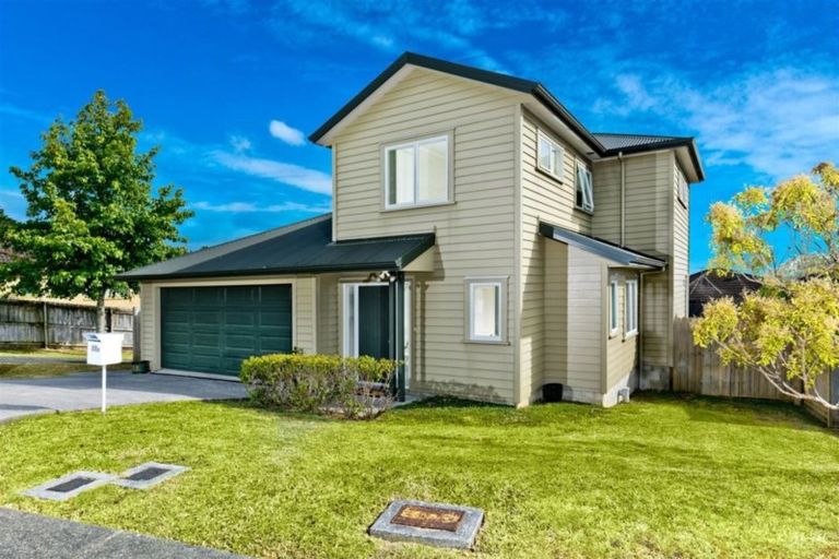 Photo of property in 27a Sapperton Drive, Henderson, Auckland, 0612