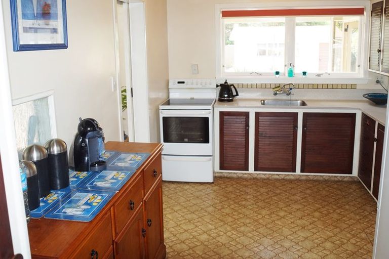 Photo of property in 60 Wilsons Road, Saint Martins, Christchurch, 8022