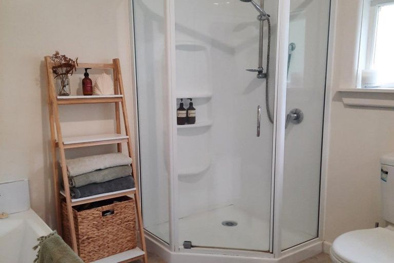 Photo of property in 36 Aratoro Place, Mount Pleasant, Christchurch, 8081