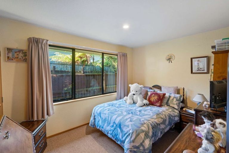 Photo of property in 2/16 James K Baxter Place, Addington, Christchurch, 8024