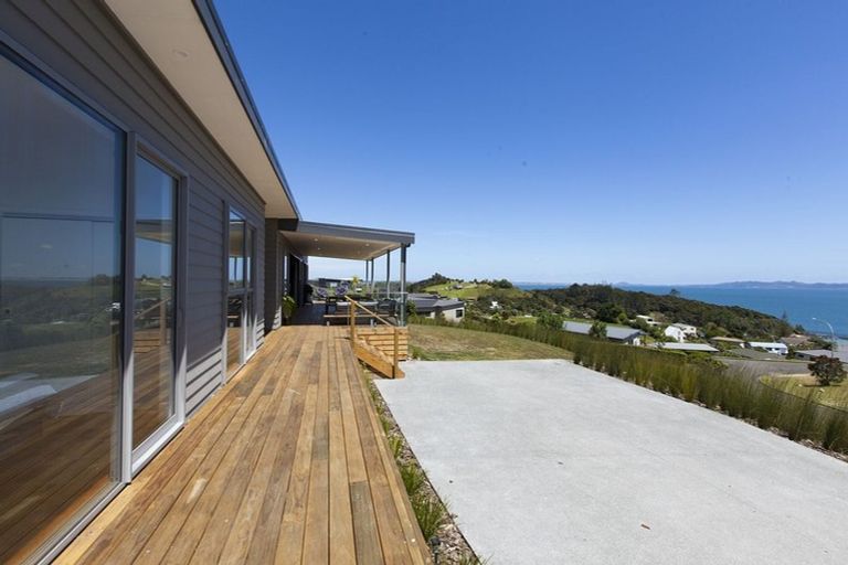 Photo of property in 16 Sunrise Place, Cable Bay, 0420