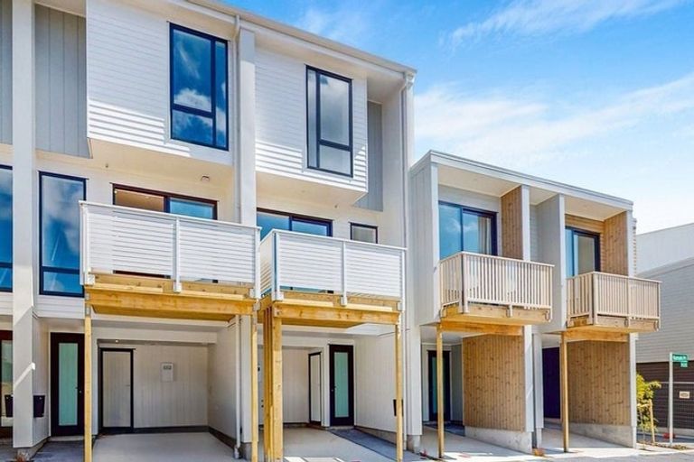 Photo of property in 53 Kamahi Place, Paraparaumu, 5032