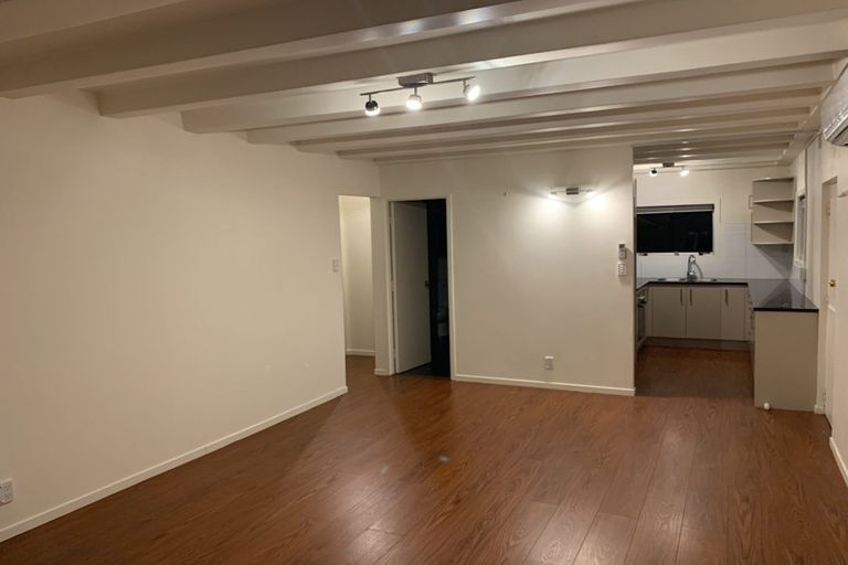 Photo of property in 1/1a Oates Road, Glen Eden, Auckland, 0602