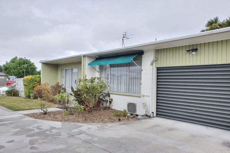 Photo of property in 2/40 Blakehall Place, Spreydon, Christchurch, 8024