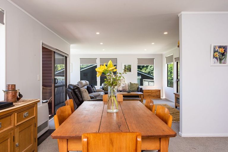 Photo of property in 1 Kinnel Grove, Papakowhai, Porirua, 5024