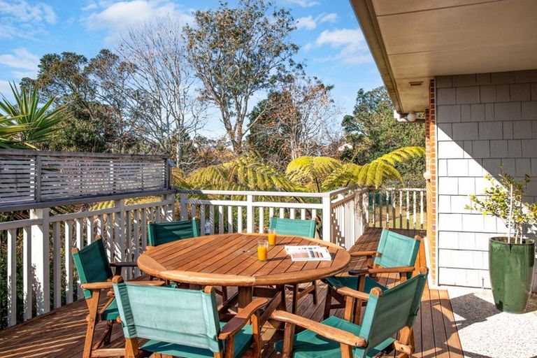 Photo of property in 18 Mayfair Crescent, Mairangi Bay, Auckland, 0630