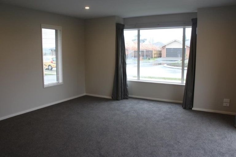 Photo of property in 6 Highworth Crescent, Rolleston, 7615