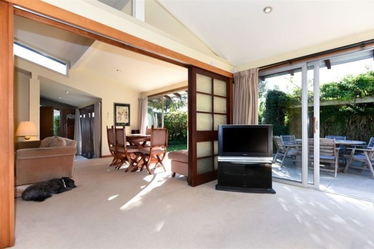 Photo of property in 33 Lynfield Avenue, Ilam, Christchurch, 8041