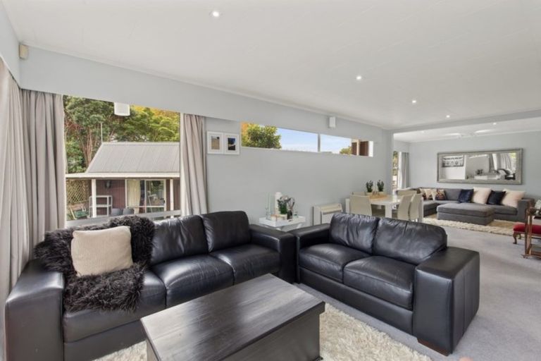 Photo of property in 8 Whites Line West, Woburn, Lower Hutt, 5010