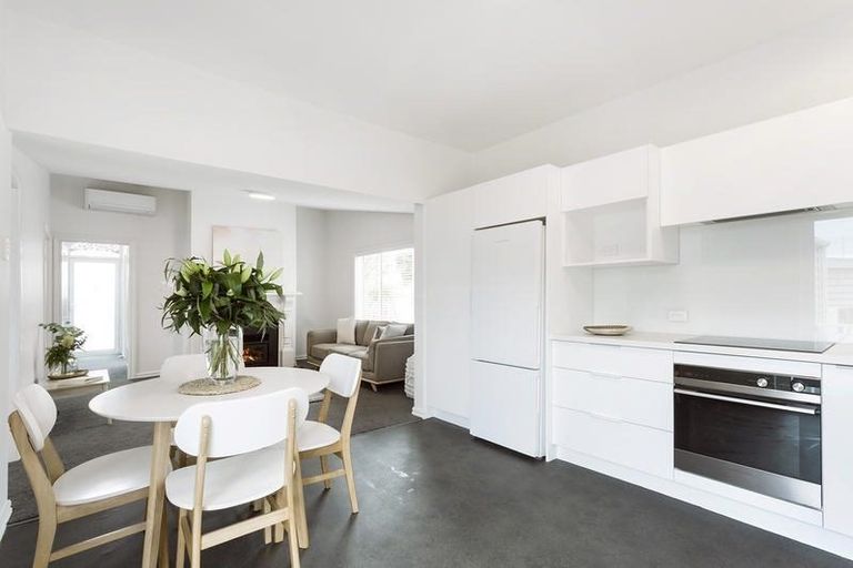 Photo of property in 15 Peel Street, Mornington, Dunedin, 9011