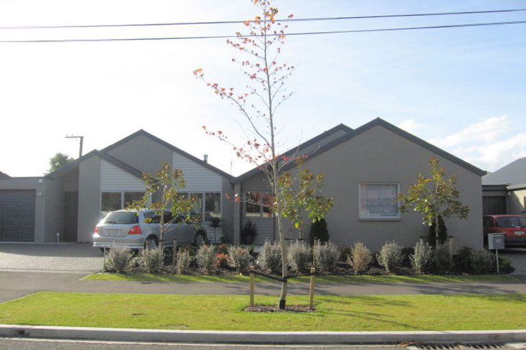 Photo of property in 3/2 Hamilton Avenue, Ilam, Christchurch, 8041