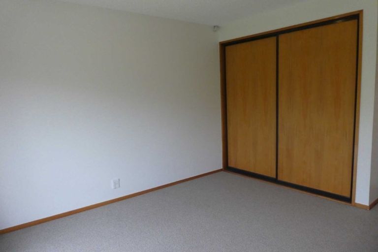 Photo of property in 5 Dorfold Mews, Avonhead, Christchurch, 8042