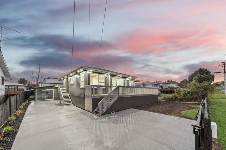 Photo of property in 67 Smiths Avenue, Papakura, 2110