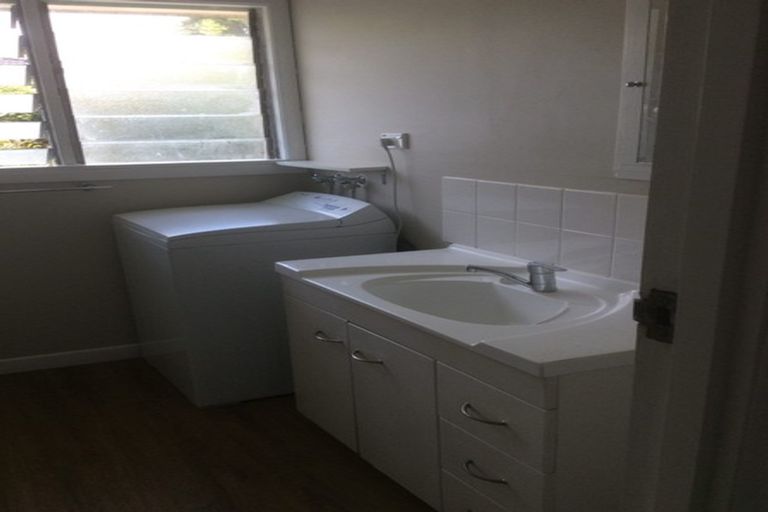 Photo of property in 77 Birdwood Avenue, Papatoetoe, Auckland, 2025