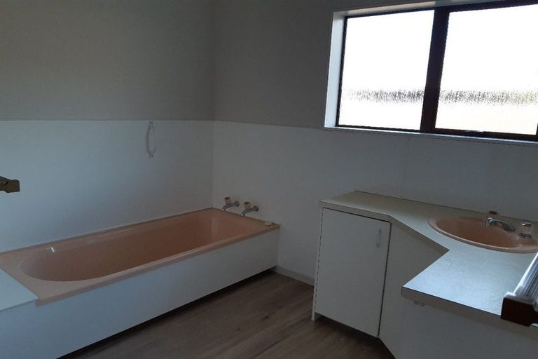 Photo of property in 107 Fairway Drive, Te Kamo, Whangarei, 0112