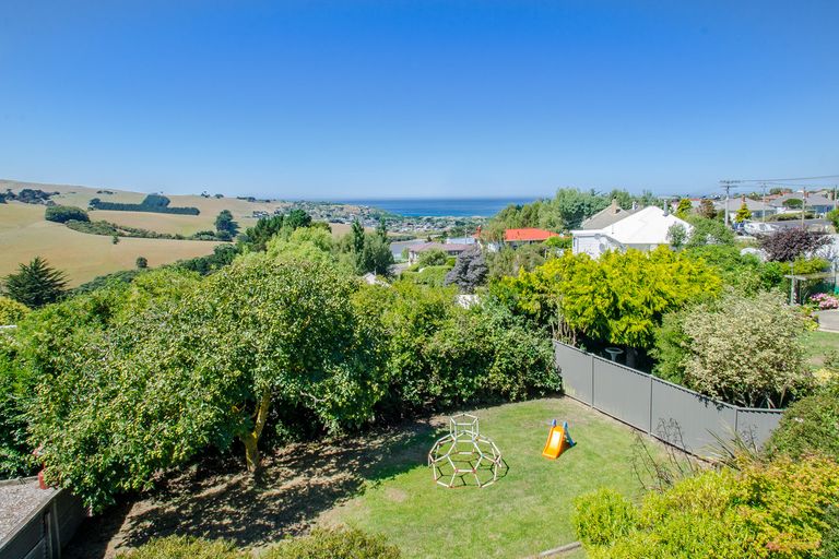 Photo of property in 100 Highcliff Road, Andersons Bay, Dunedin, 9013
