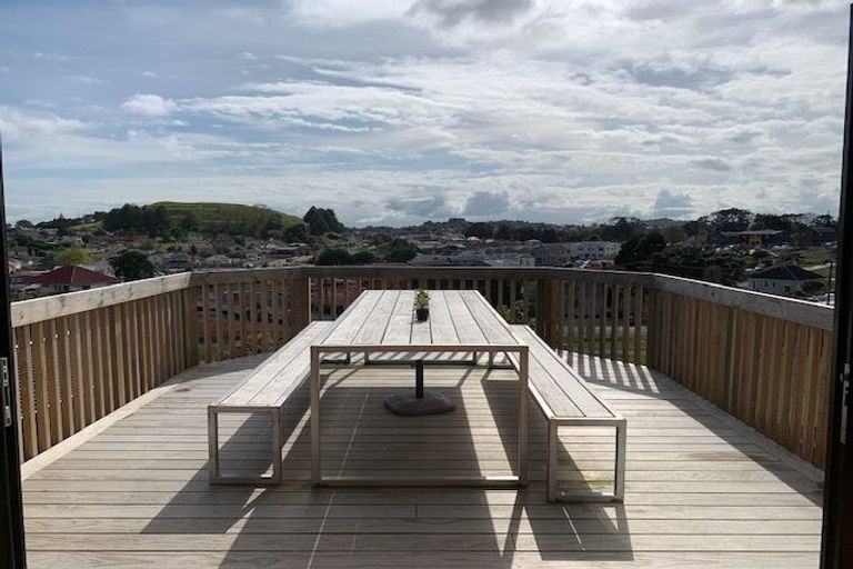 Photo of property in 2/542 Richardson Road, Mount Roskill, Auckland, 1041