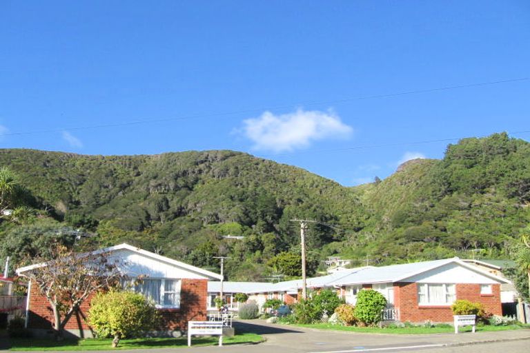 Photo of property in 417 Muritai Road, Eastbourne, Lower Hutt, 5013
