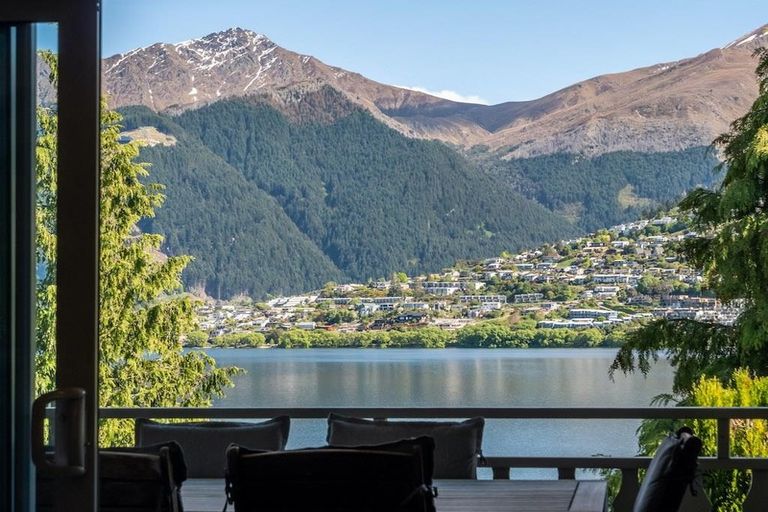 Photo of property in 611 Peninsula Road, Kelvin Heights, Queenstown, 9300