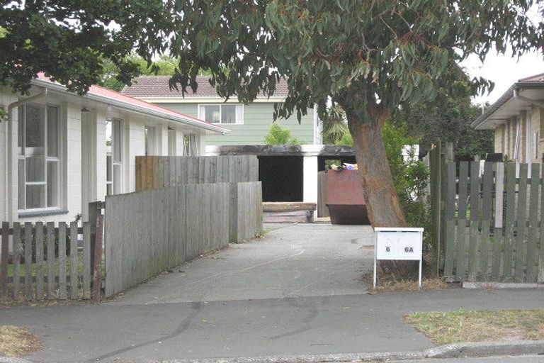 Photo of property in 1/6 Branksome Place, Parklands, Christchurch, 8083