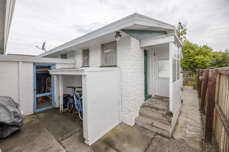 Photo of property in 1/41 Oldwood Street, Bishopdale, Christchurch, 8053