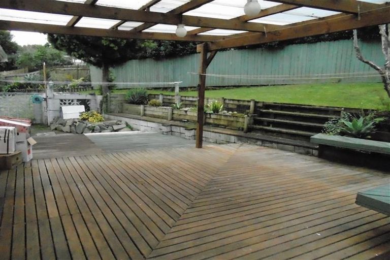 Photo of property in 9 Laurina Road, Sunnynook, Auckland, 0620