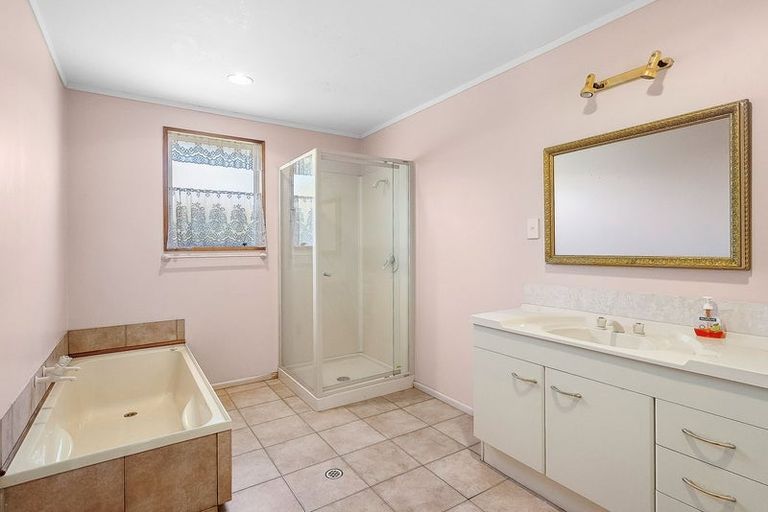 Photo of property in 130 Mount Iron Drive, Wanaka, 9305