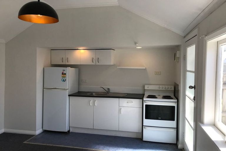 Photo of property in 16 Normanby Street, Newtown, Wellington, 6021