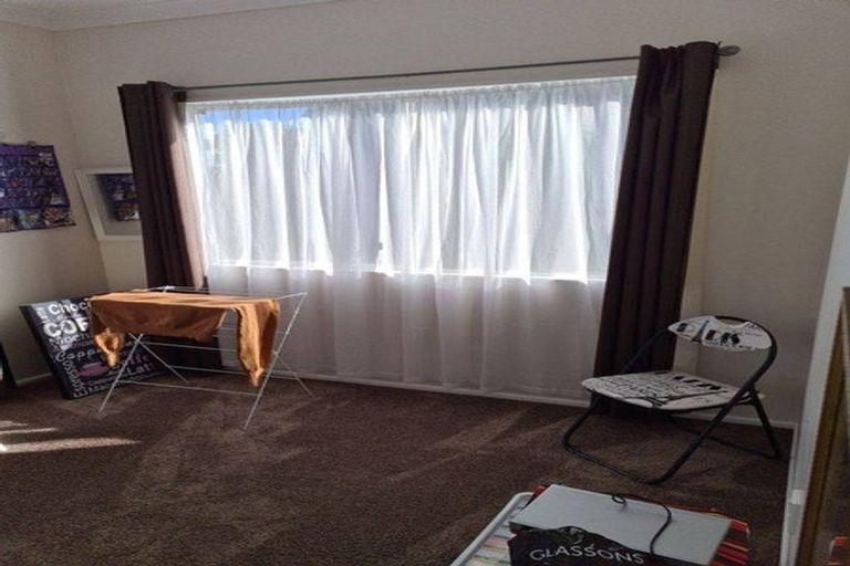 Photo of property in 71j Randwick Crescent, Moera, Lower Hutt, 5010