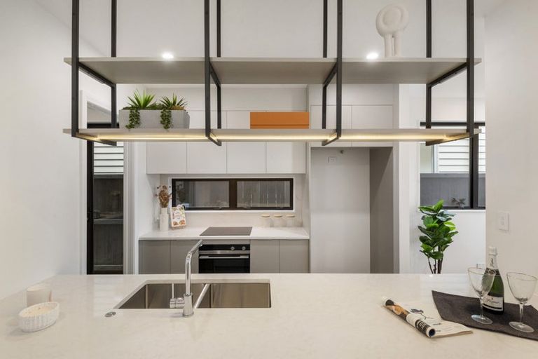 Photo of property in 20 Yellow Pear Lane, Karaka, 2578