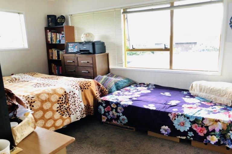 Photo of property in 201 Fisher Parade, Farm Cove, Auckland, 2012