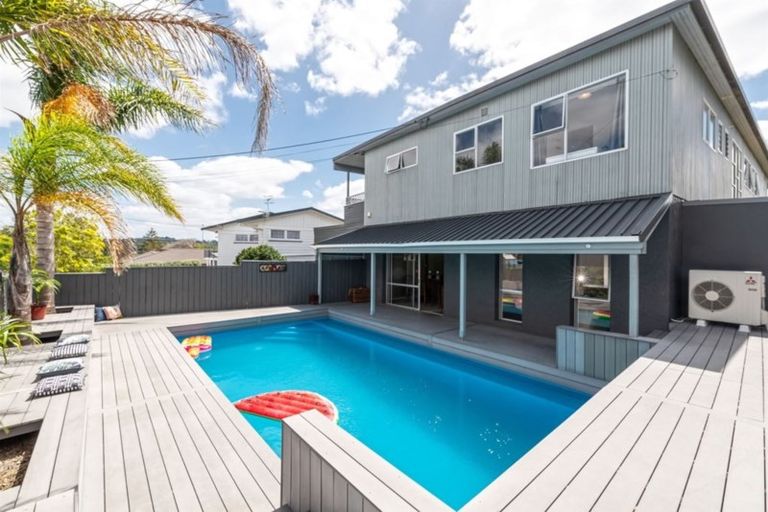 Photo of property in 6 Isobel Road, Greenhithe, Auckland, 0632