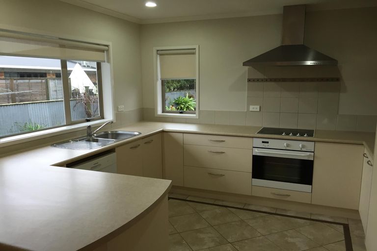 Photo of property in 30b Beresford Street, Pukekohe, 2120