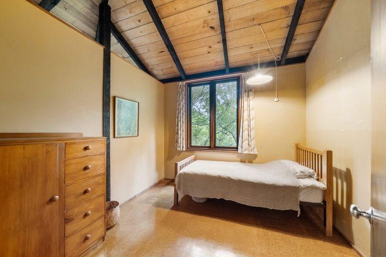 Photo of property in 99 Elmslie Road, Pinehaven, Upper Hutt, 5019